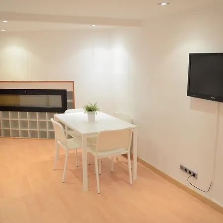 In Poble Sec Apartment *